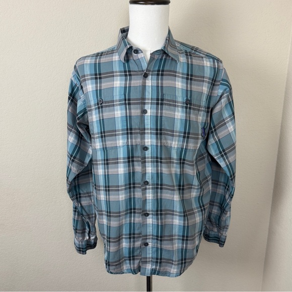 Patagonia Other - Vintage organic cotton Patagonia men’s button down | Size M